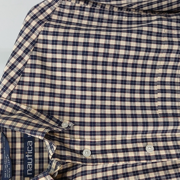 Nautica Men's Medium Plaid Button Down Long-Sleeve Shirt - Picture 8 of 8